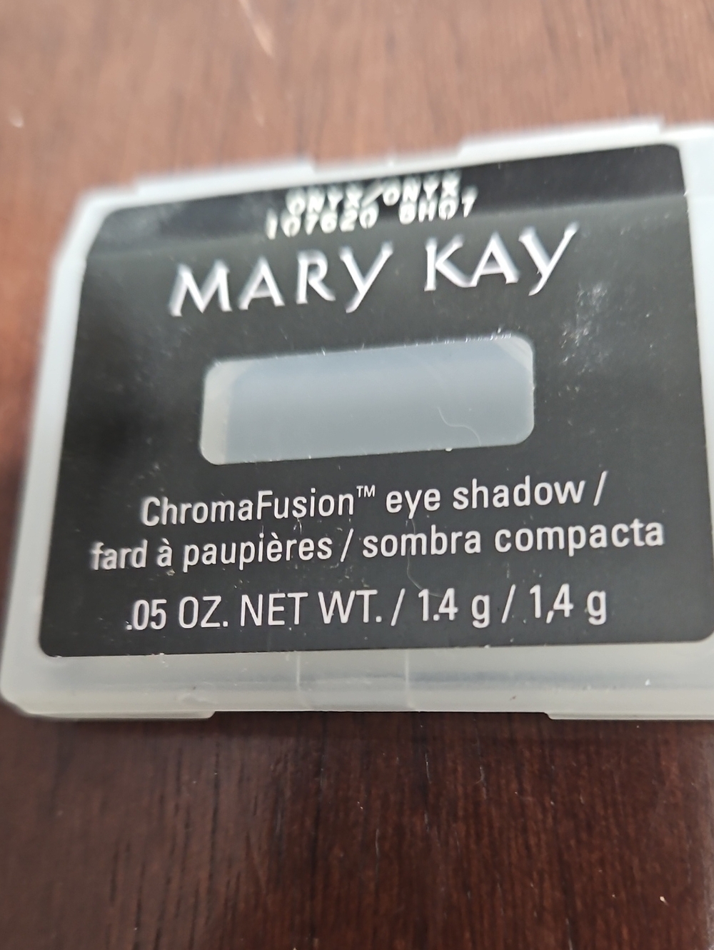 Mary Kay ChromaFusion Eye Shadow — Light Gray Shade